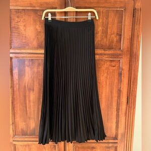 H&M Accordion Black Pleated Maxi Skirt | Elastic Waist | Size S | Like New